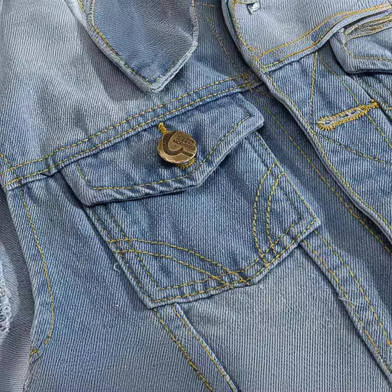 Klassisk Jeansväst Med Sliten Detalj | Clement