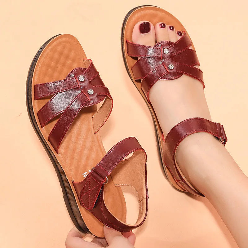 Damensandal aus Kunstleder für Frühling und Sommer - Janicia