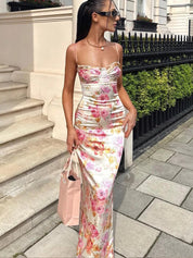 Elegant figurnära semesterklänning - Lucya
